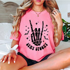 Retro Halloween Shirt - Vintage Skeleton Graphic Tee - Spooky T-Shirt for Women- Halloween Party Costume Top
